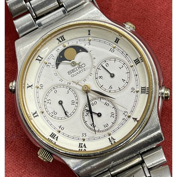 Vintage 7a48-7000 JDM Seiko Chronograph Quartz Watch Moon Phase Moonphase - Picture 4 of 9